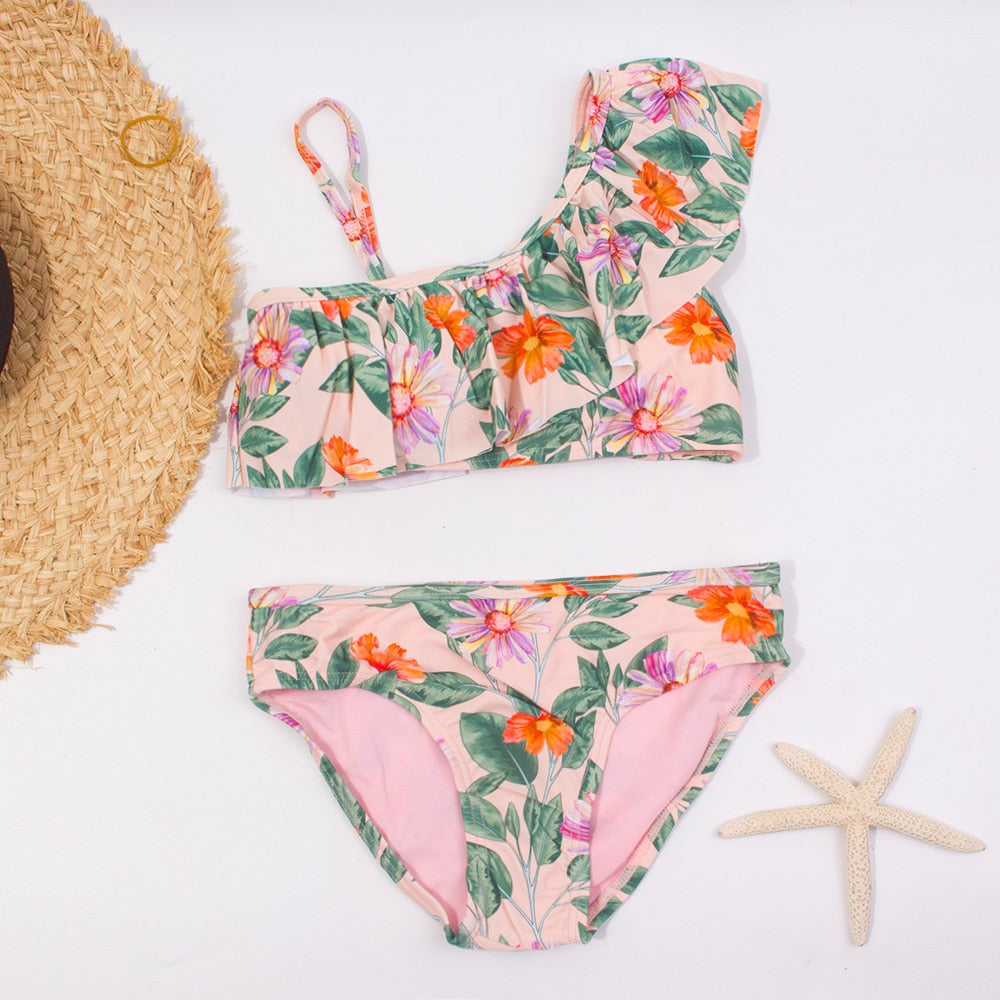 Dívčí bikiny s volánky a vzorem