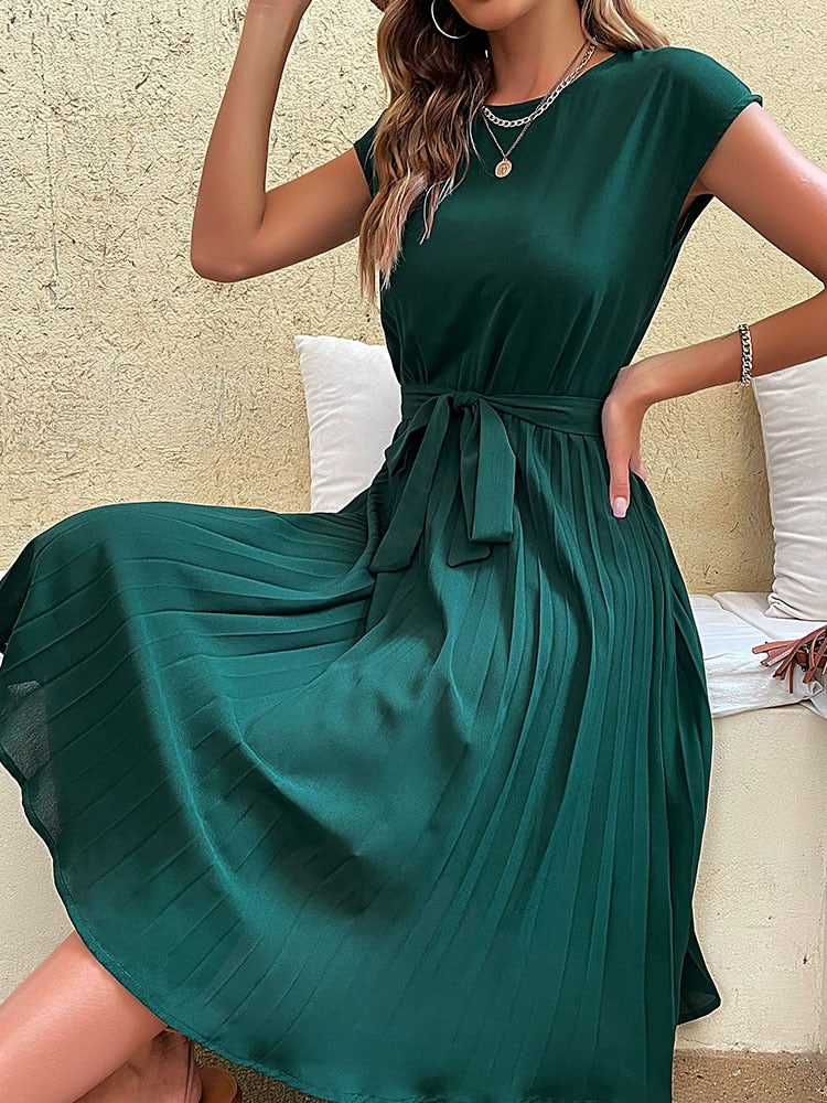 Dámské elegantní šaty s krátkým rukávem