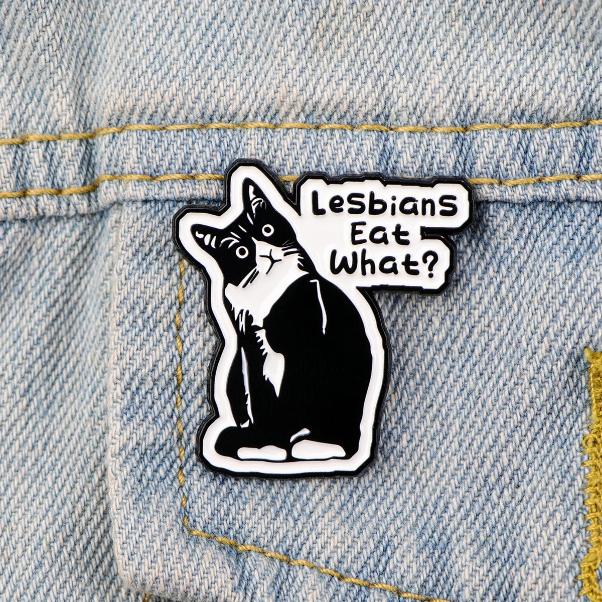 Odznak Lesbians eat what