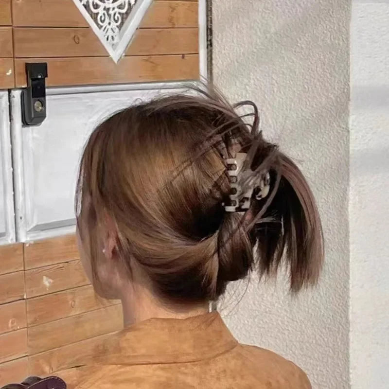 Lesklá spona do vlasů
