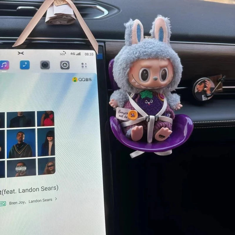 Sedačka pro Labubu