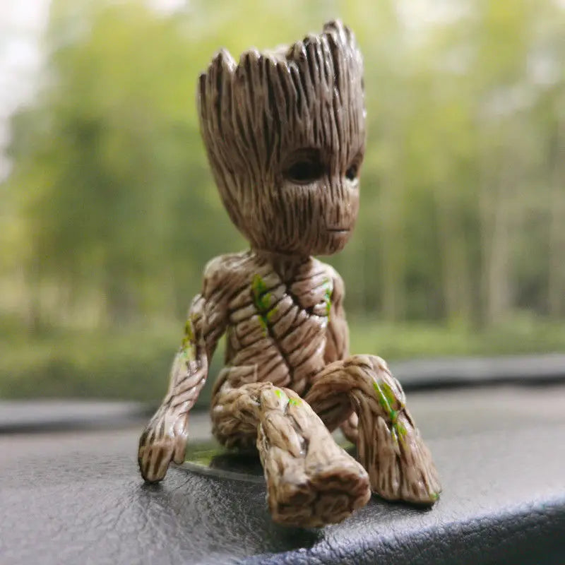 Figurka Groot do auta