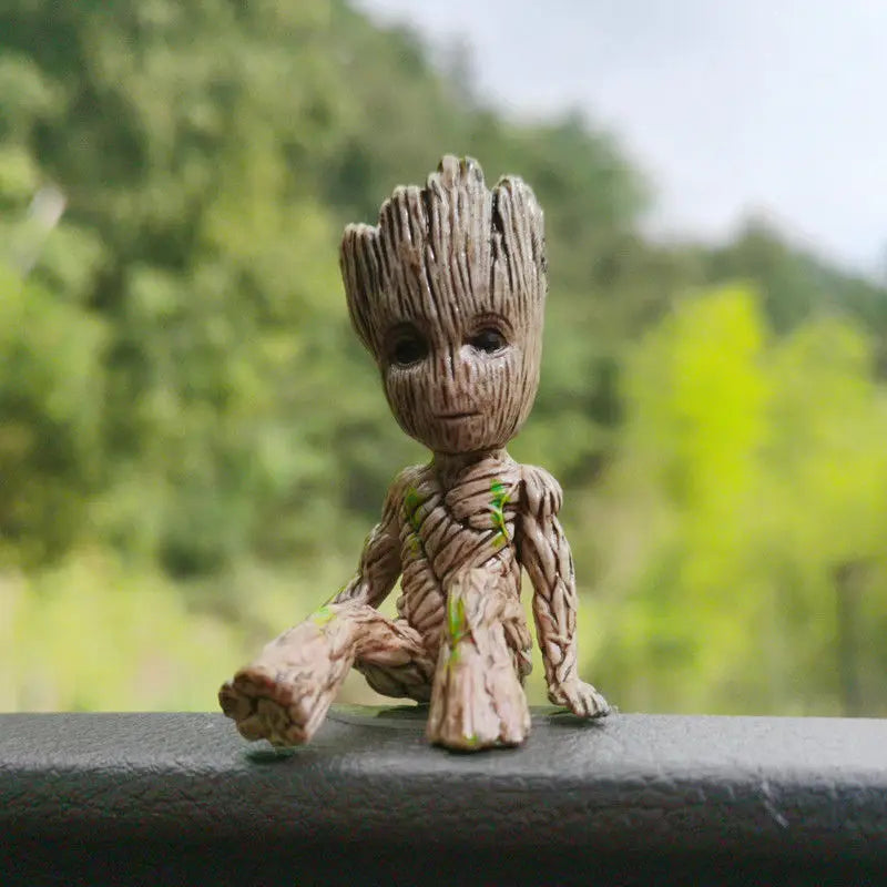 Figurka Groot do auta