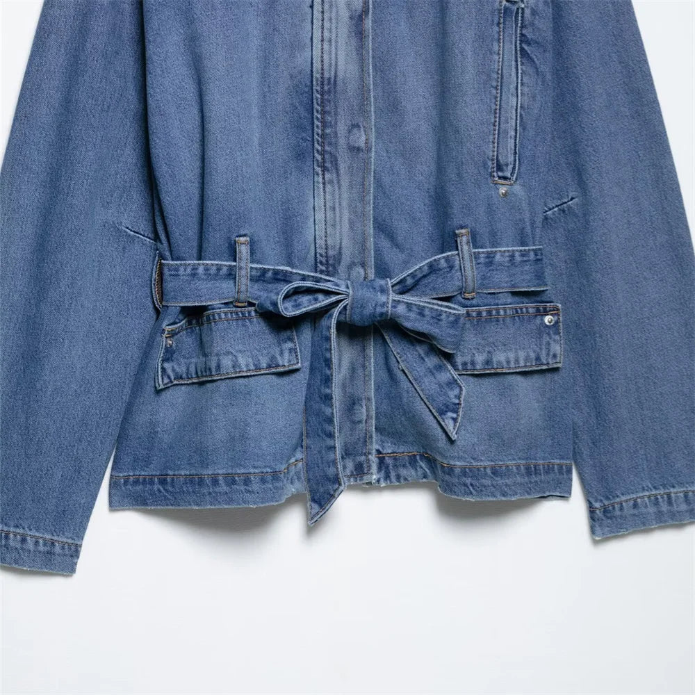 Dámská denim bunda s páskem
