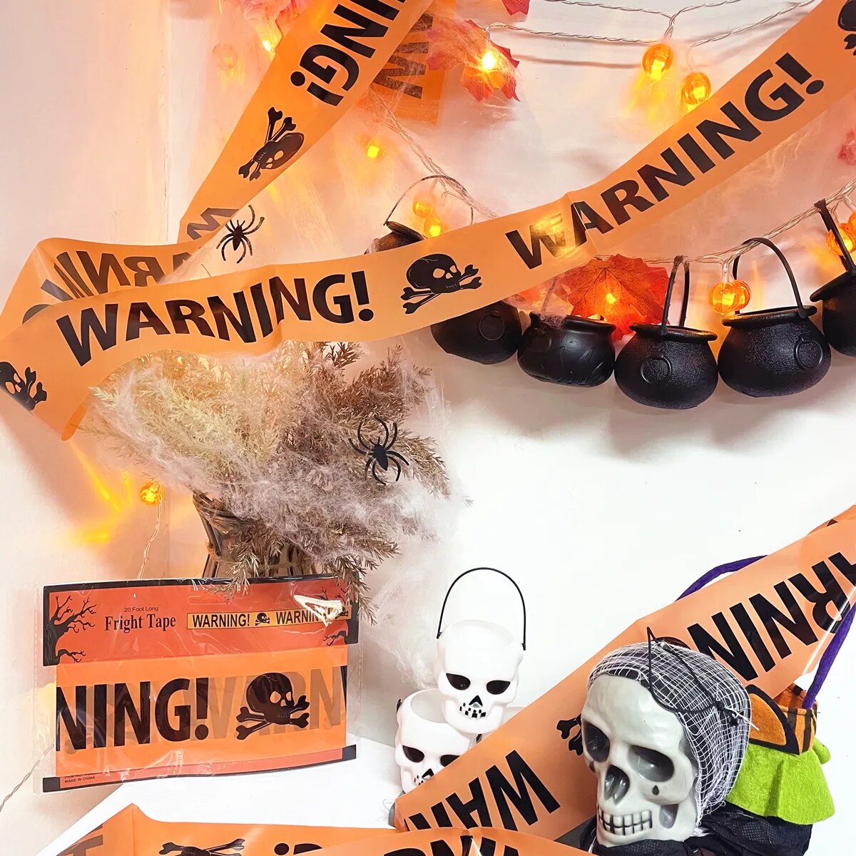 Páska Warning na Halloween