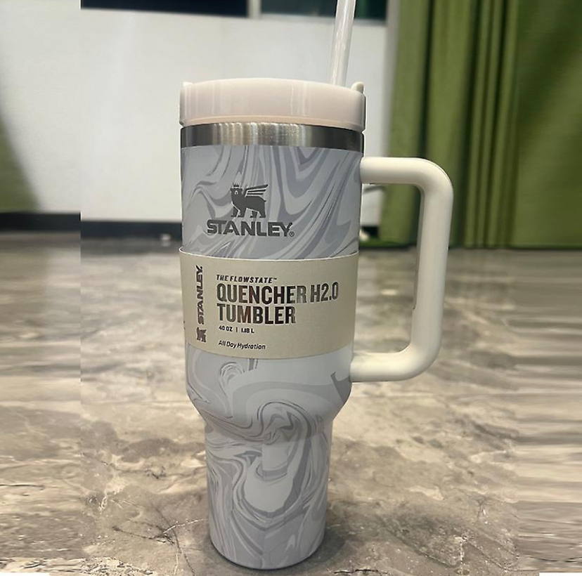 Stanley cup láhev