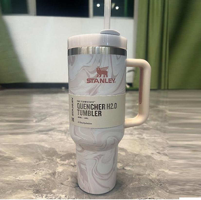 Stanley cup láhev