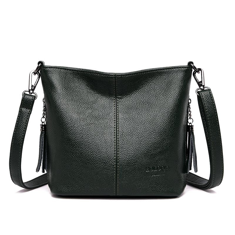 Dámská crossbody kabelka s detaily