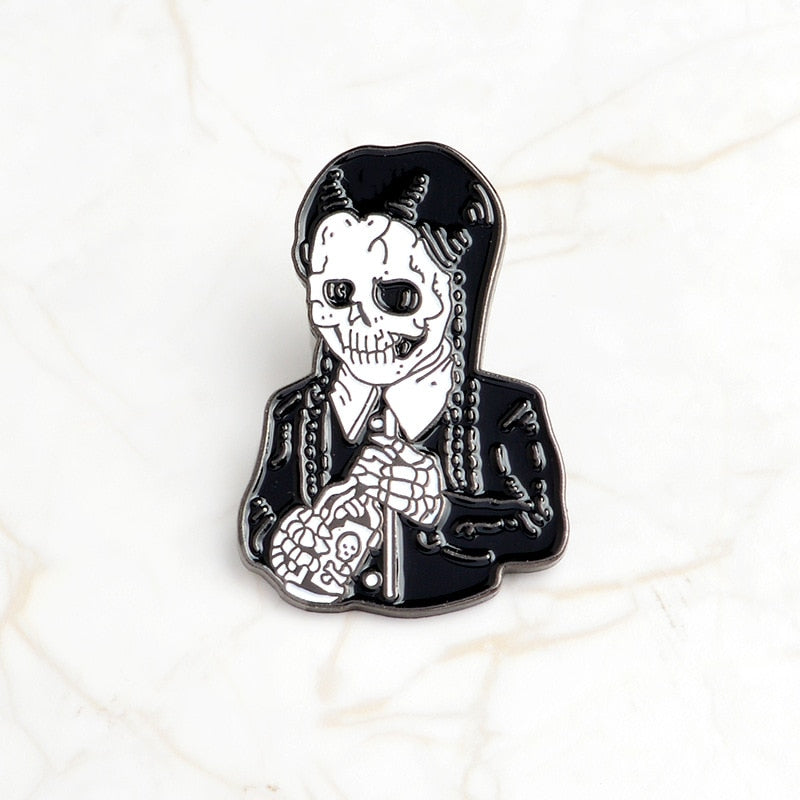 Brož Wednesday Addams