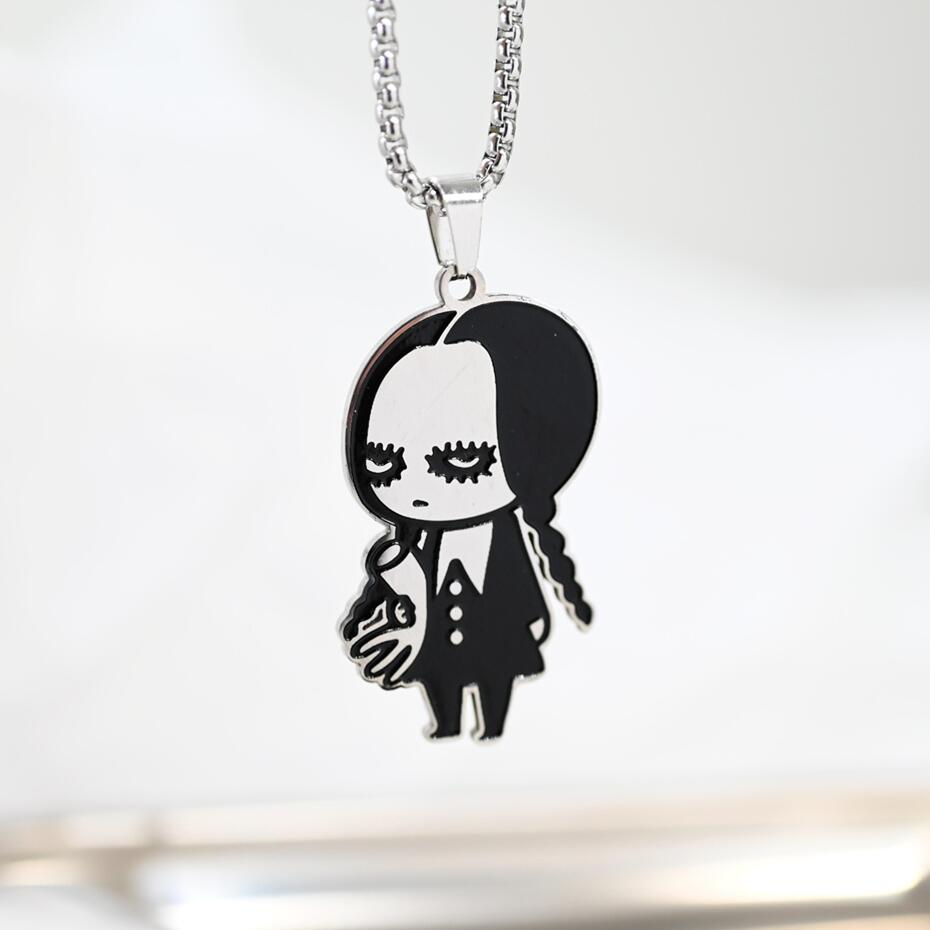 Náhrdelník Wednesday Addams