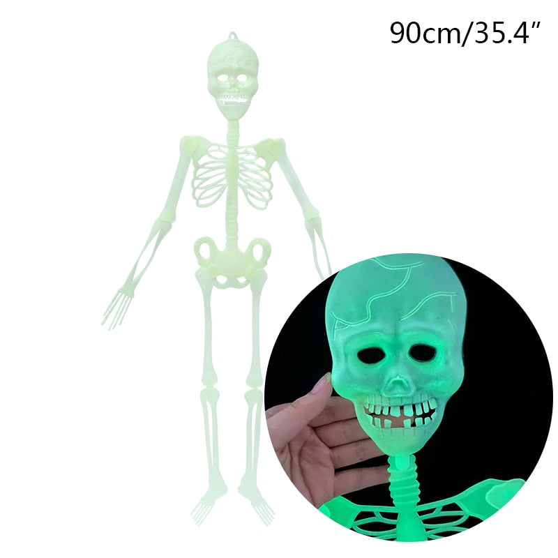 Svítící kostlivec na Halloween