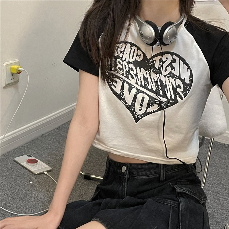 Dámský croptop s nápisem a srdcem