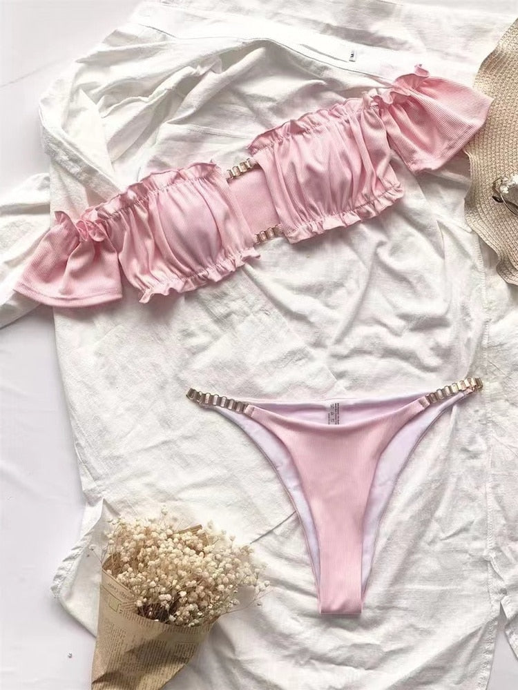 Dámské bikiny s detaily