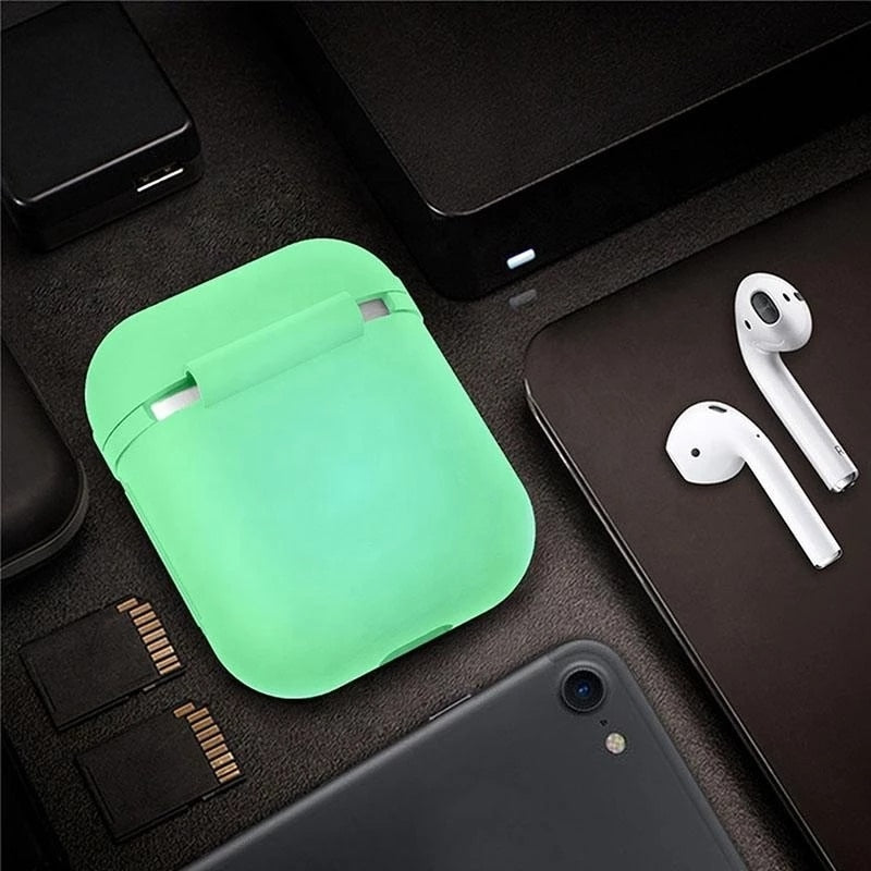 Svítící obal ve tmě na Airpods