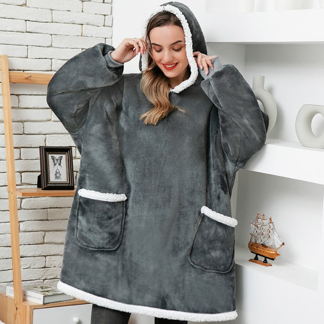 Mikinová deka s kapucí