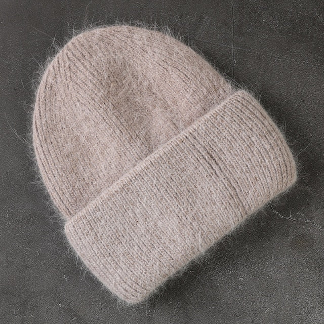Pohodlná teplá zimní čepice