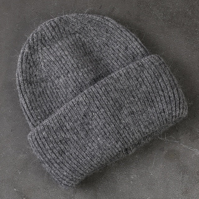 Pohodlná teplá zimní čepice