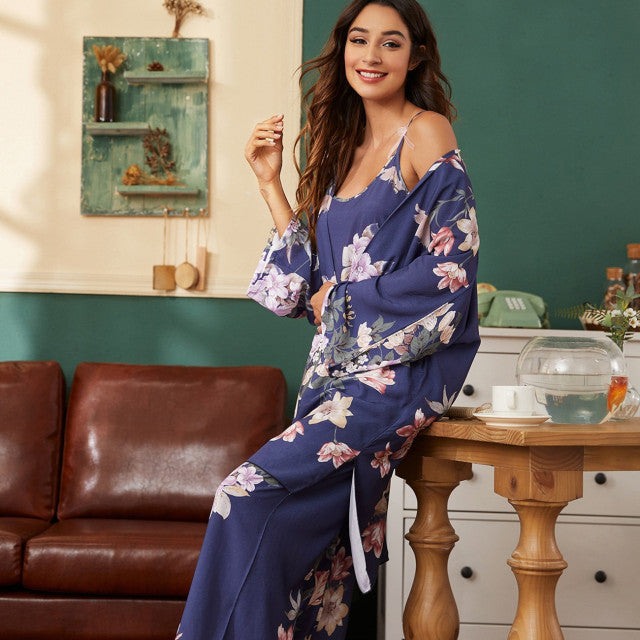Elegantní pyžamový set se vzorem květin