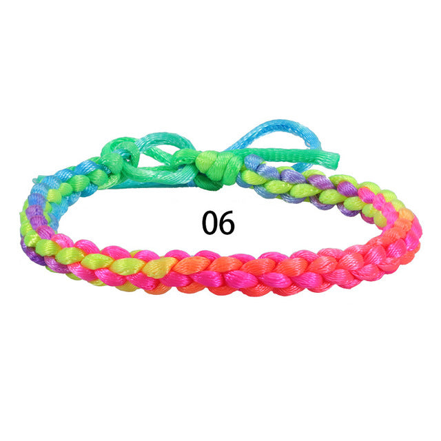 Minimalistické LGBT+ náramky
