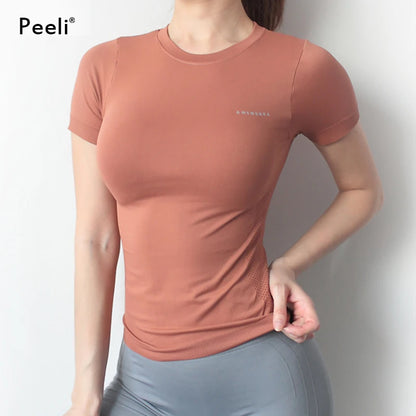 Dámské slim fit sportovní triko