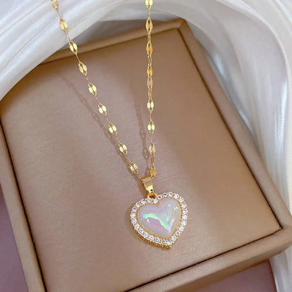 Náhrdelník perleťové srdce