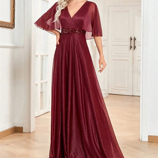 Dámské elegantní plesové šaty