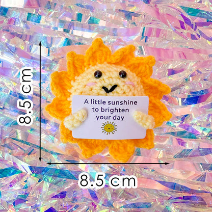 Háčkovaná hračka s pozitivní zprávou