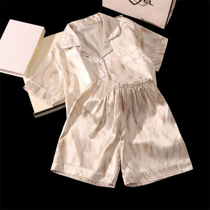 Dámské saténové pyžamo se vzorem