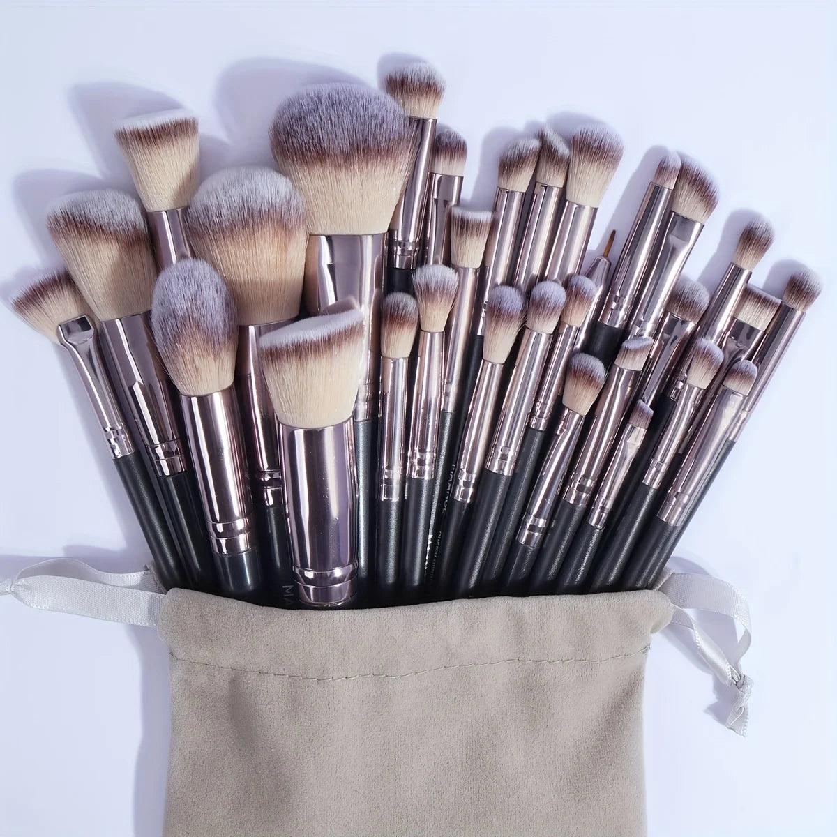 Set štětců na makeup 30 ks
