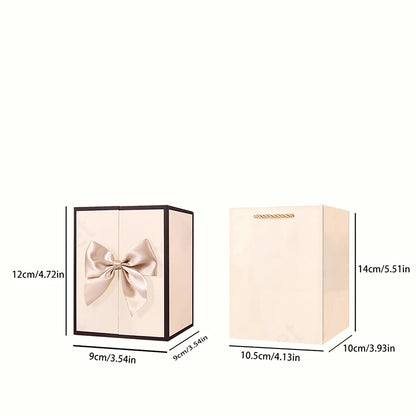 Medvídek z růží s náhrdelníkem