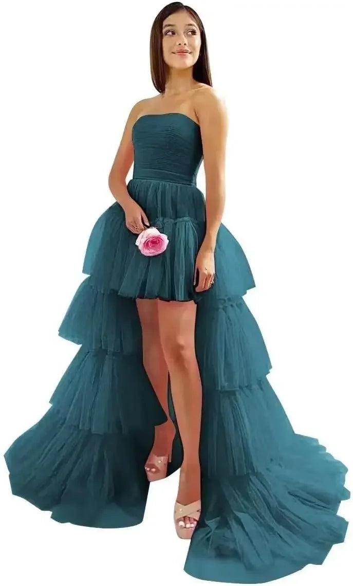 Dámské plesové šaty s tutu sukní