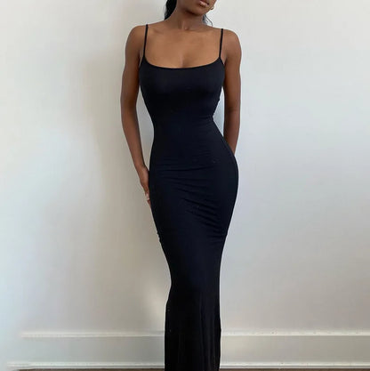 Dámské černé slim fit šaty