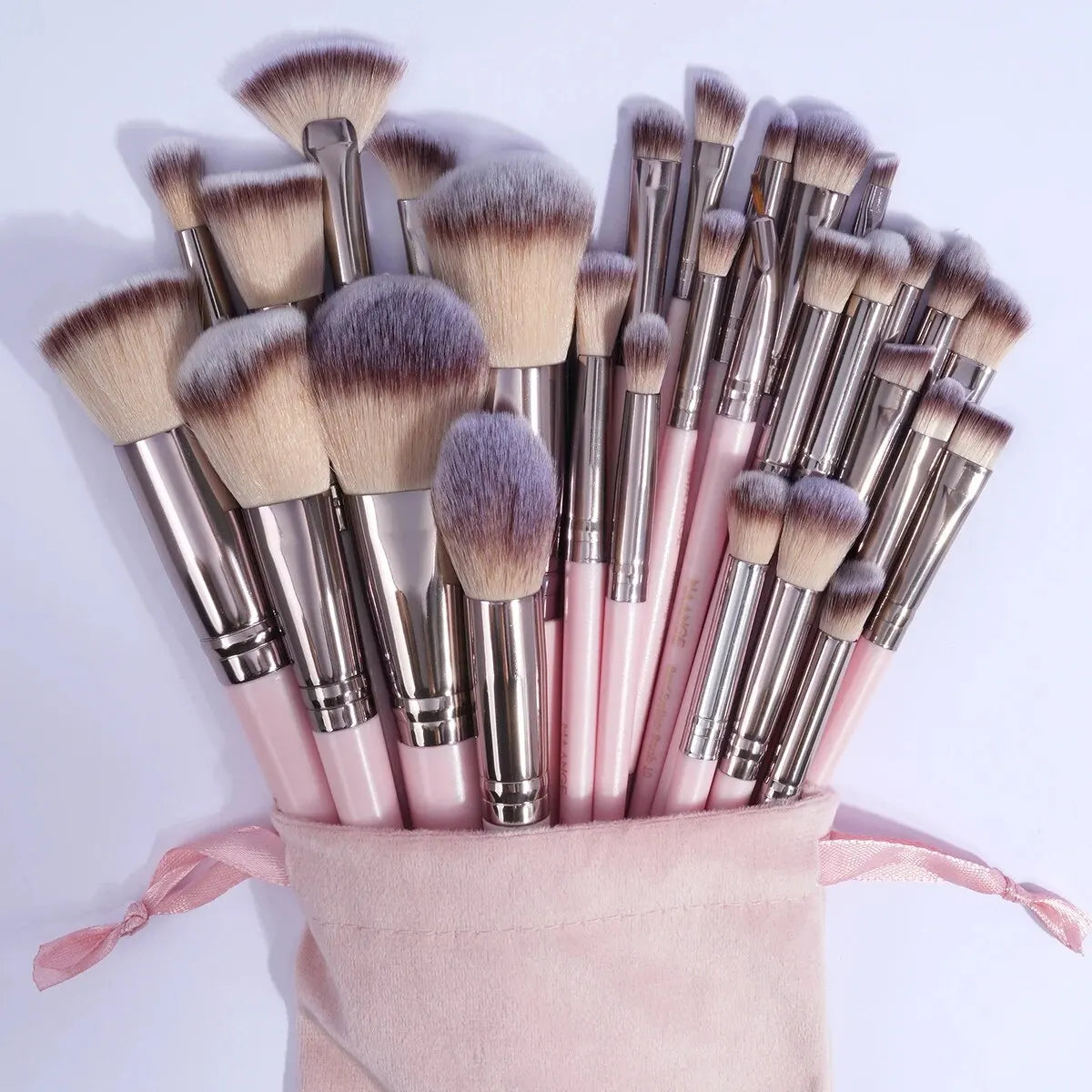 Set štětců na makeup 30 ks