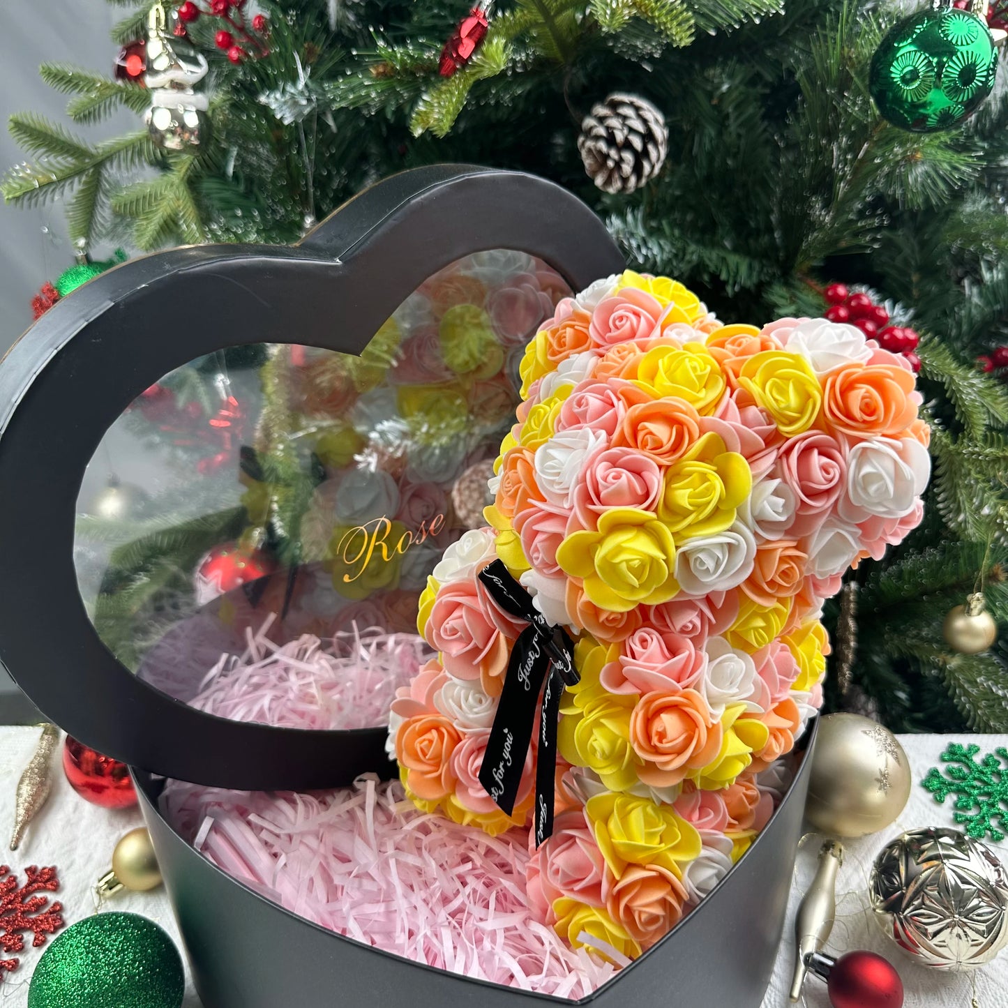 Umělý medvídek z růží 25 cm