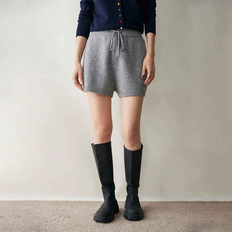 Dámské šortky s kašmírem