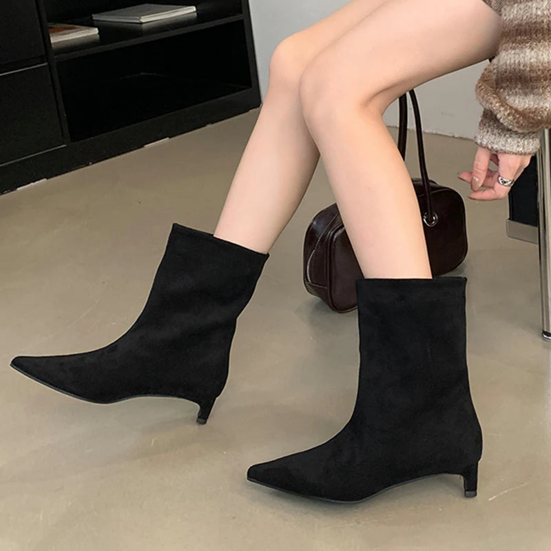Dámské kitten heel kotníkové boty
