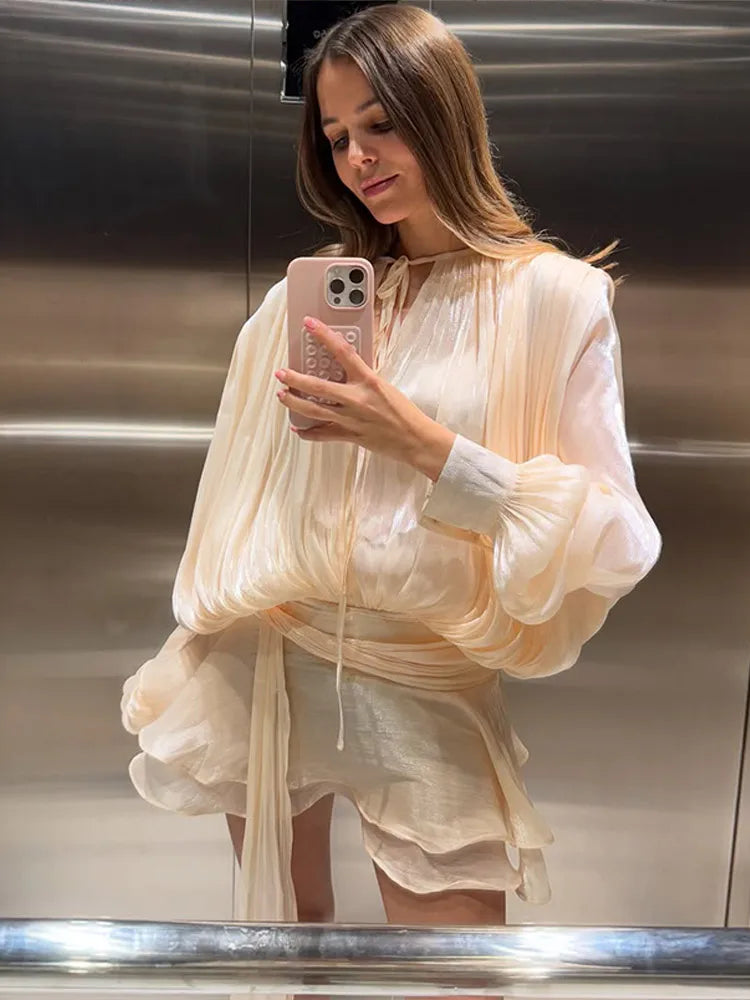 Dámské lesklé elegantní šaty