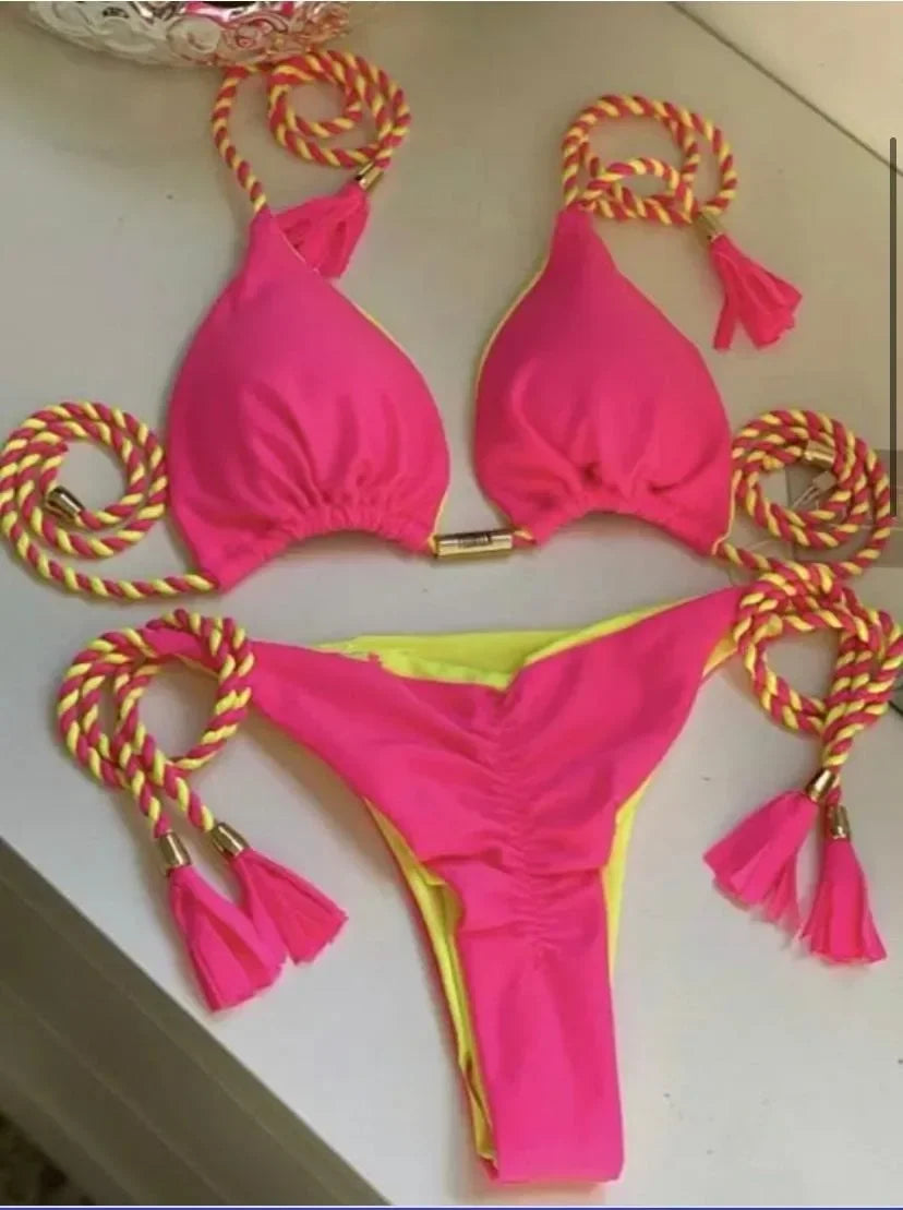 Dámské barevné bikiny