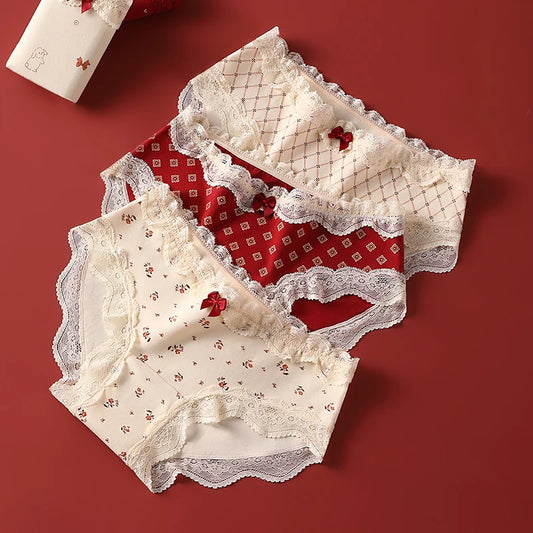 Dámské kalhotky s krajkou