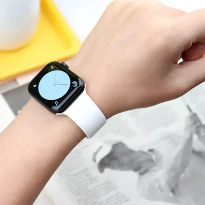 Silikonový řemínek na Apple Watch