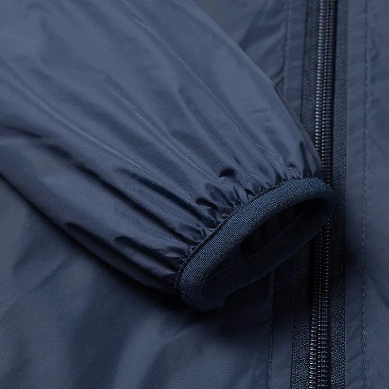 Chlapecká bunda s nášivkou