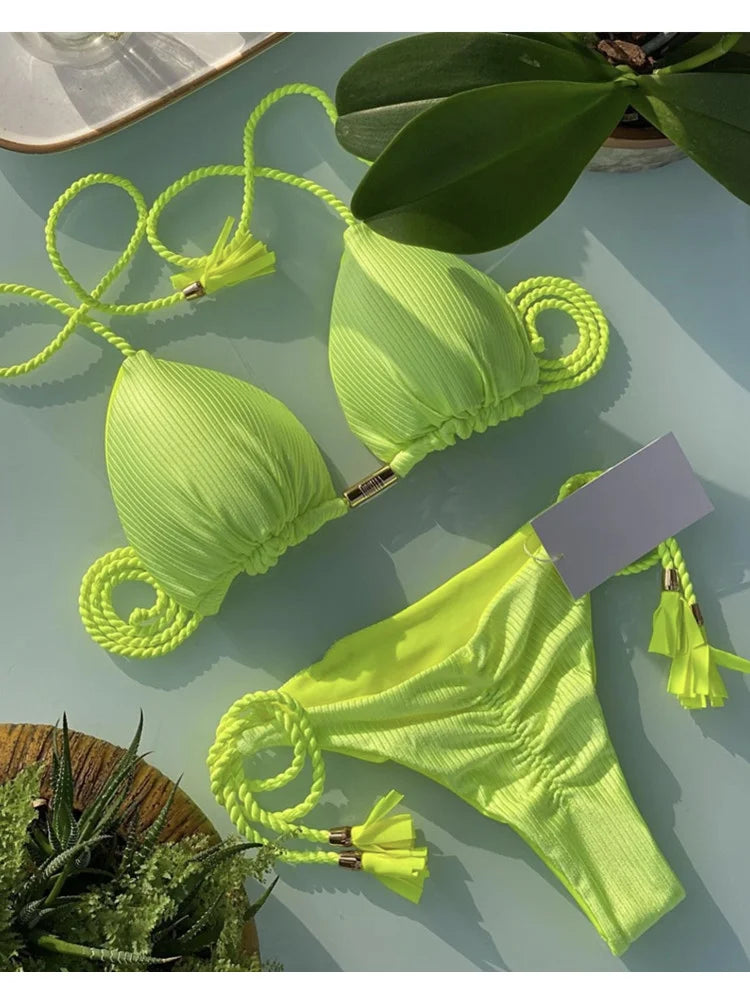 Dámské barevné bikiny