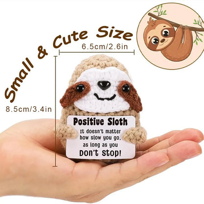 Háčkovaná hračka s pozitivní zprávou