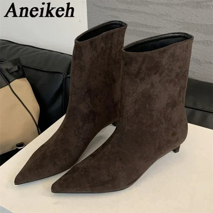 Dámské kitten heel kotníkové boty