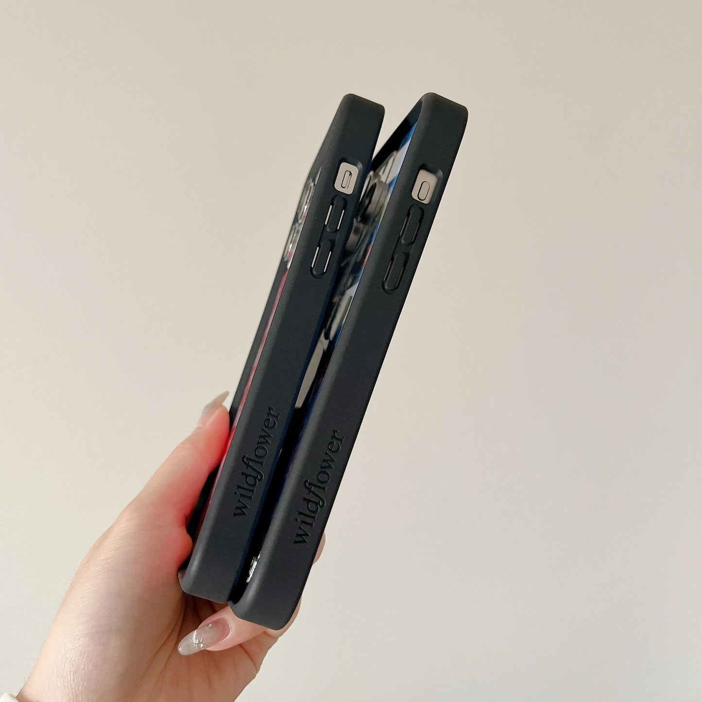Kryt na IPhone s květinami