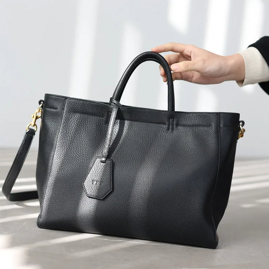 Dámská kožená stylová kabelka