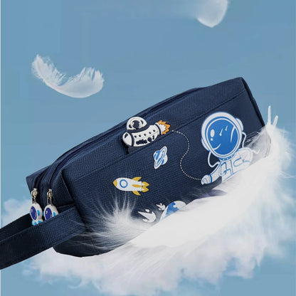 Penál se vzorem astronautů