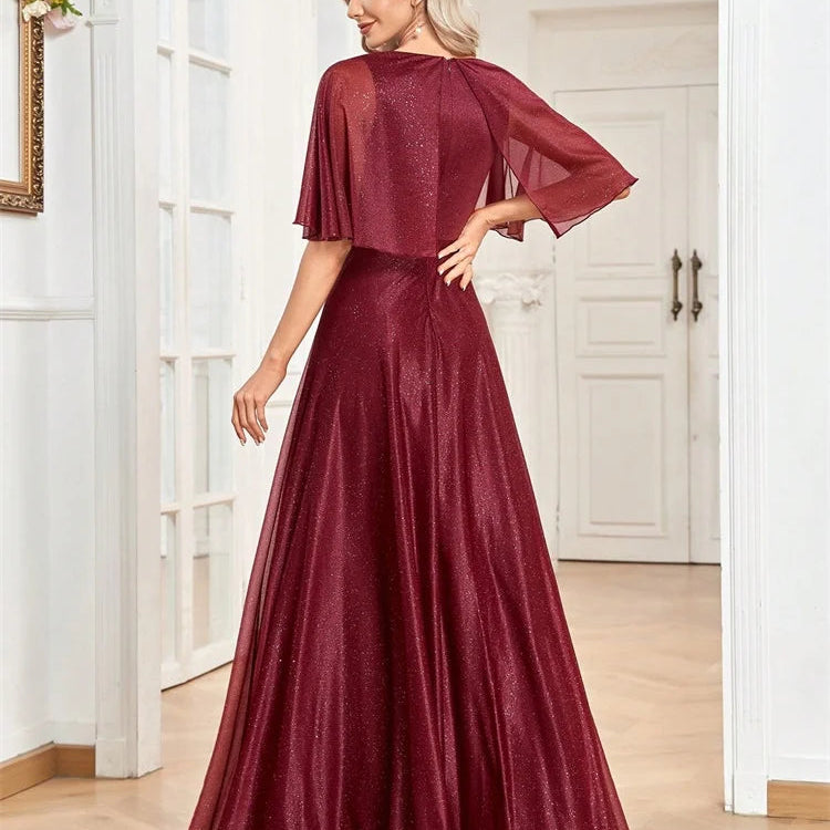 Dámské elegantní plesové šaty