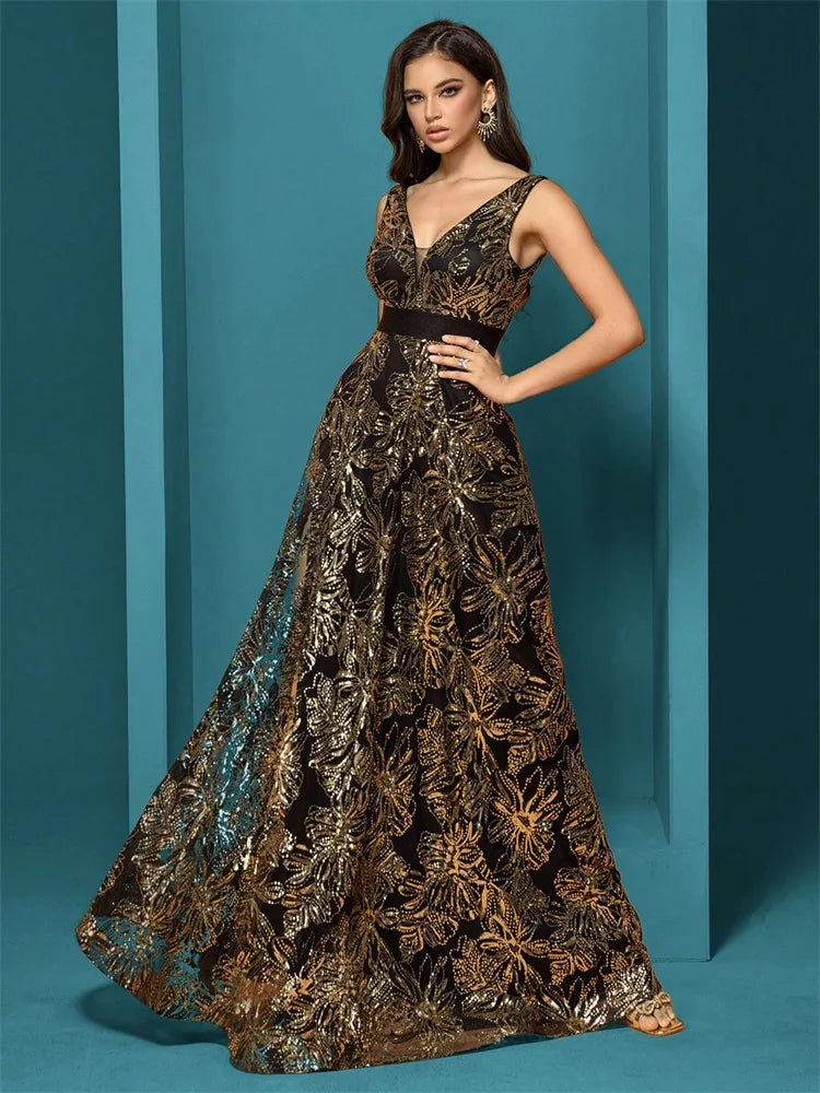 Dámské plesové šaty se vzorem