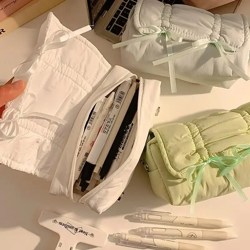 Školní penál s mašličkami v asijském stylu